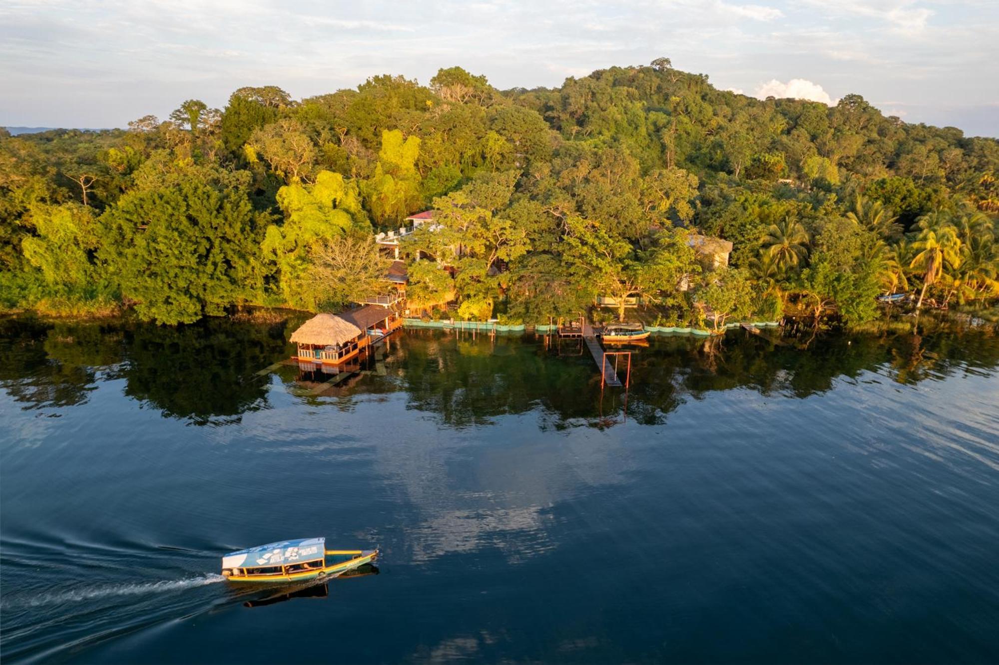 Las Luciernagas Hotel ฟลอเรส ภายนอก รูปภาพ